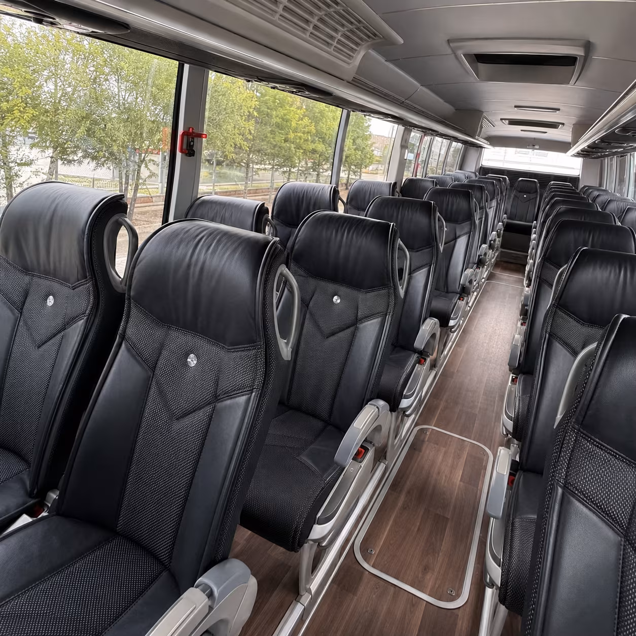 book conference and convention transportation between kirkland and meydenbauer center