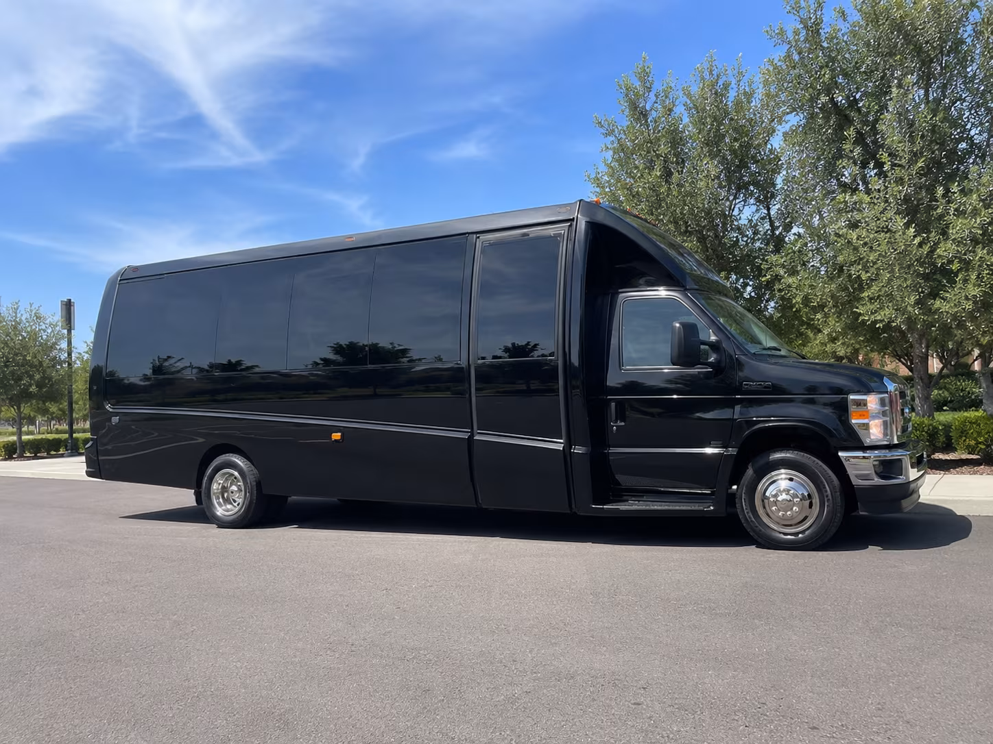 move your bridal party from the woodmark hotel to your ceremony with ease