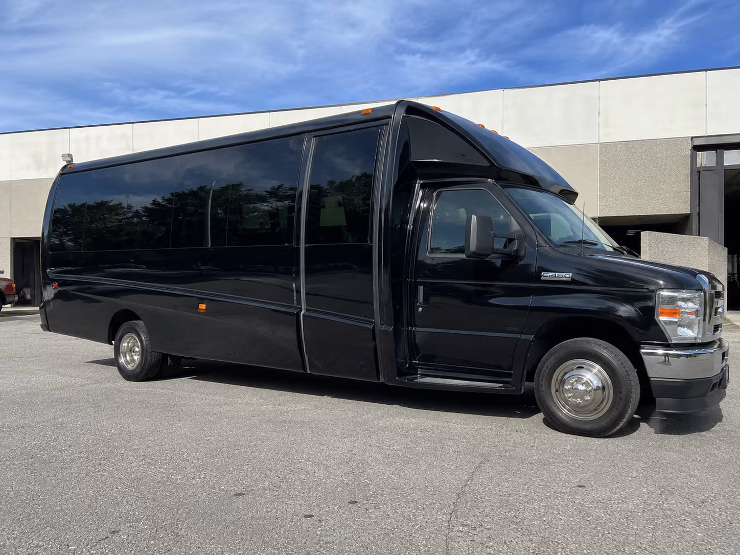 redmond corporate bus rentals for meetings and conferences