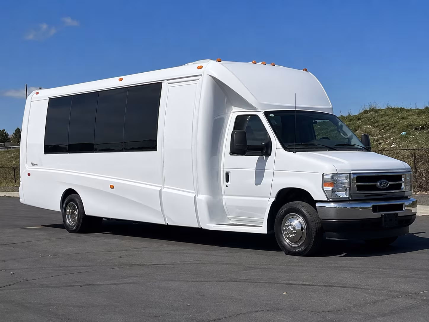 shoreline plan your big night with shoreline prom bus rentals