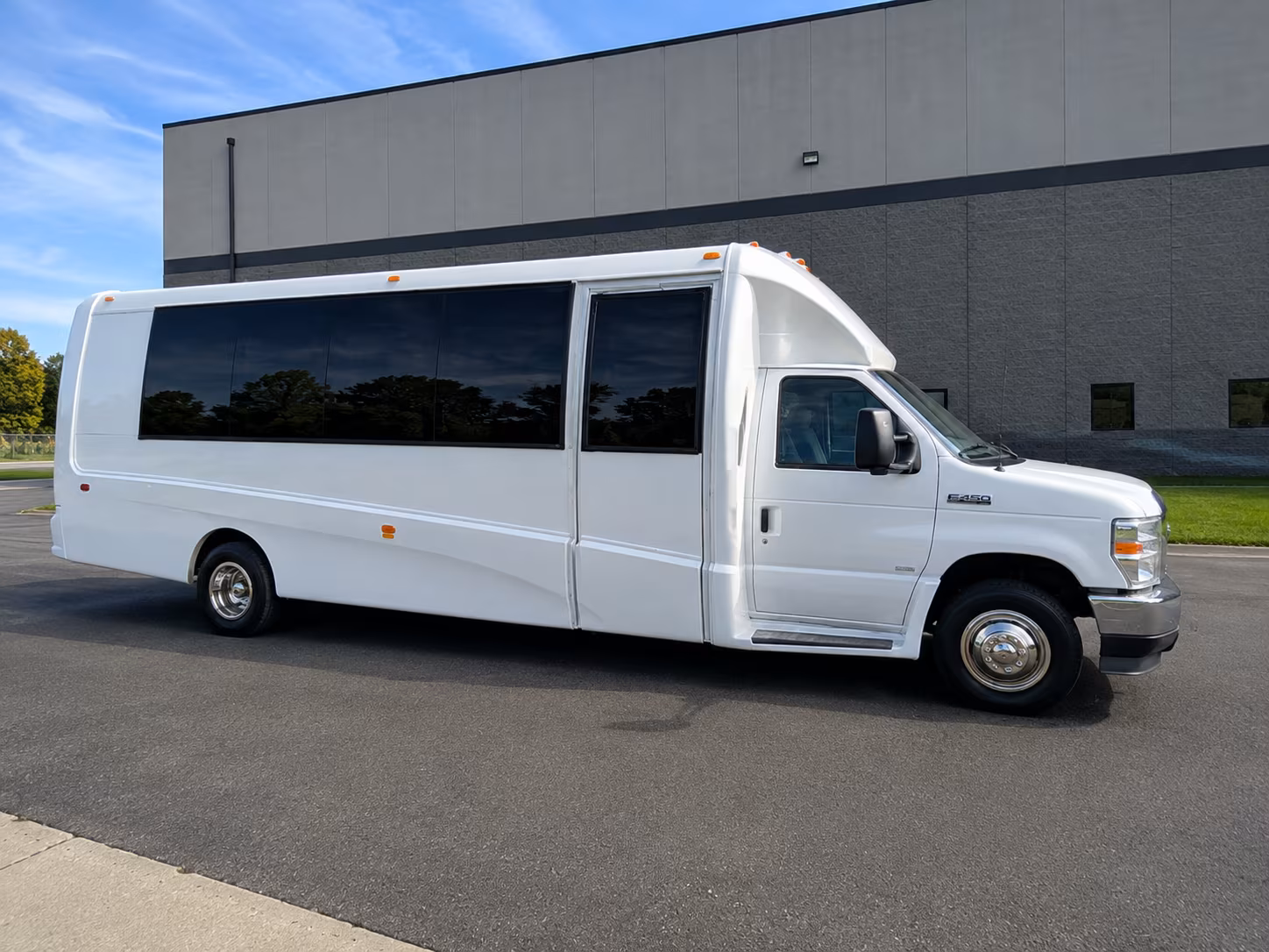 start your kirkland wine tour with a waterfront pickup